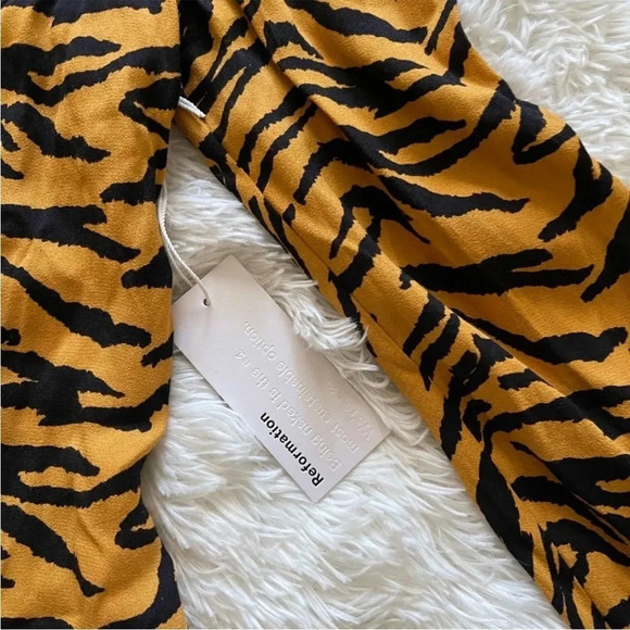 Reformation tiger print blouse - Picture 5 of 5
